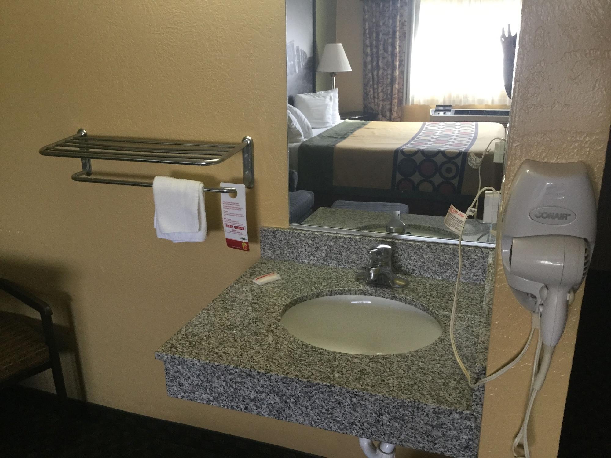 Super 8 By Wyndham Amarillo Central Tx Zewnętrze zdjęcie
