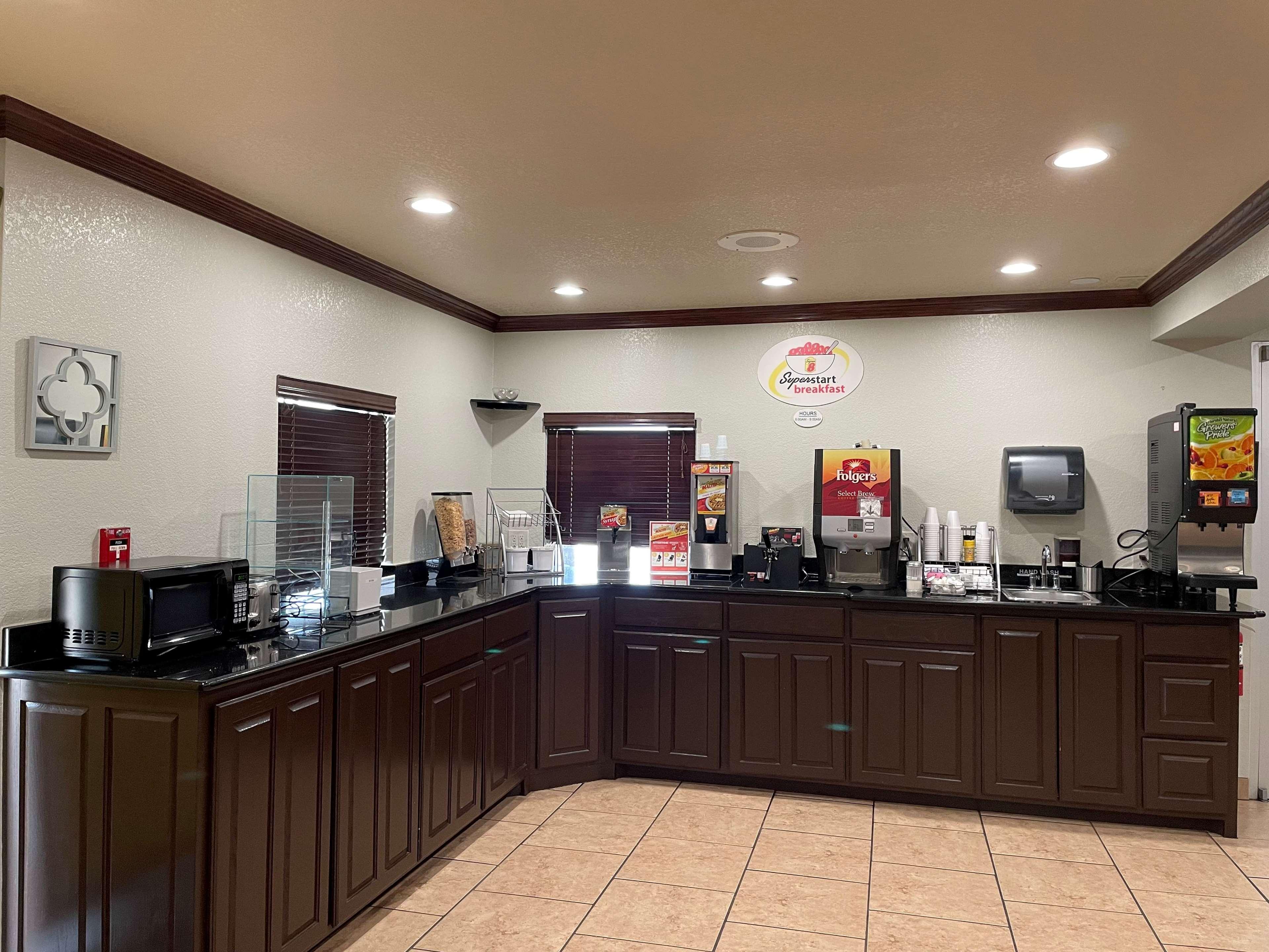 Super 8 By Wyndham Amarillo Central Tx Zewnętrze zdjęcie