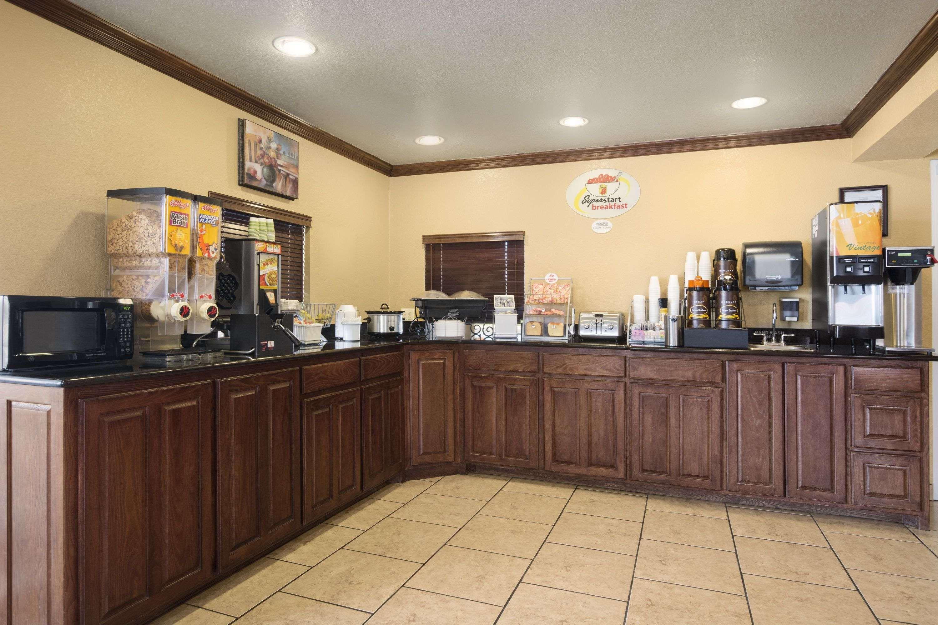 Super 8 By Wyndham Amarillo Central Tx Zewnętrze zdjęcie