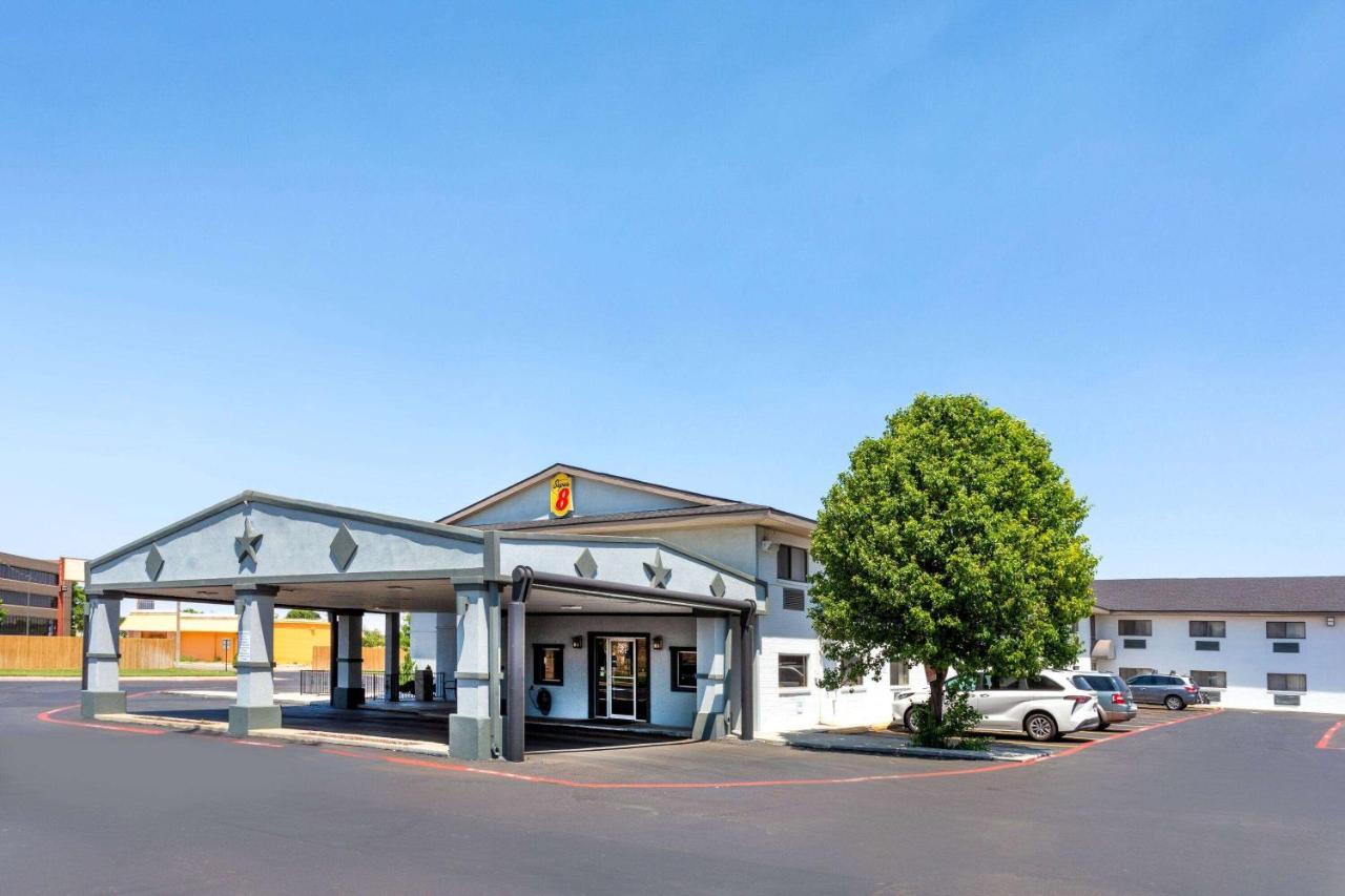 Super 8 By Wyndham Amarillo Central Tx Zewnętrze zdjęcie